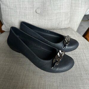 Crocs Gianna‎ Ballet Flats Womens Sz 8 Black Non Slip Closed Toe Chain Link